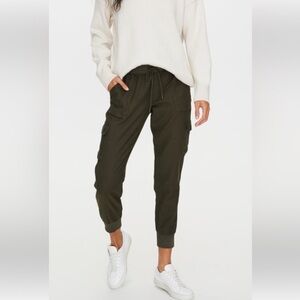 Aritzia Community Cebu Pant Womens Size XXS Dark Olive